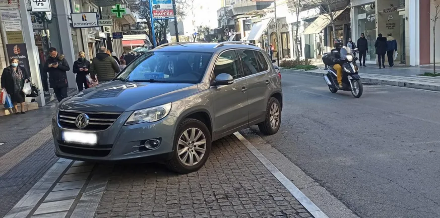 1.219 παραβάσεις για την παρεμπόδιση ελεύθερης κυκλοφορίας των πολιτών στη Δυτική Ελλάδα το Μάιο: Ρεκόρ σε ράμπες και πεζοδρόμια 1.219 παραβάσεις για την παρεμπόδιση ελεύθερης κυκλοφορίας των πολιτών στη Δυτική Ελλάδα το Μάιο: Ρεκόρ σε ράμπες και πεζοδρόμια