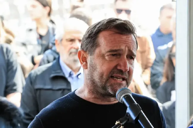 «Σκύψτε το κεφάλι και ζητήστε συγγνώμη»: Ξέσπασμα του Νίκου Πλακιά μετά τη συζήτηση στη Βουλή
