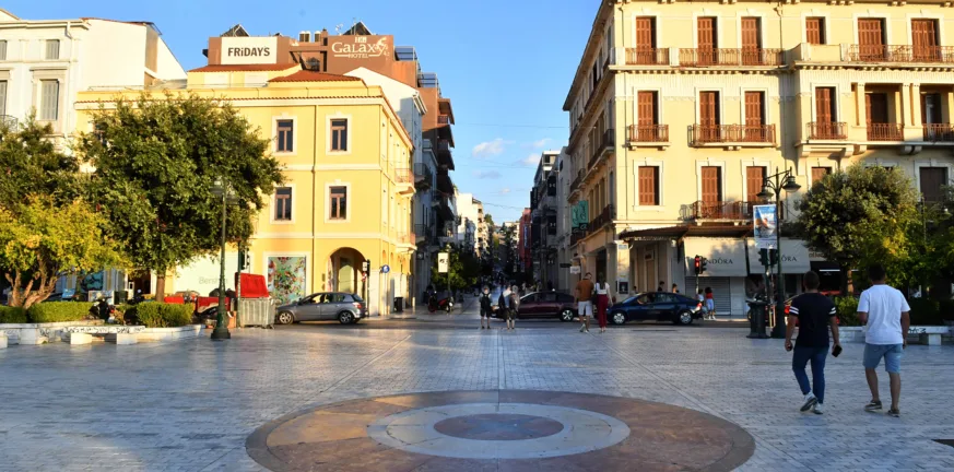 Πάτρα: Πέφτουν σοβάδες στα κεφάλια μας! Ένα ακόμη περιστατικό καταδεικνύει τον κίνδυνο Πάτρα: Πέφτουν σοβάδες στα κεφάλια μας! Ένα ακόμη περιστατικό καταδεικνύει τον κίνδυνο