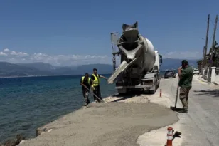 Πάτρα: Έργα στην παραλιακή Ρίου-Αγίου Βασιλείου – «Μπαλώθηκε» προσωρινά το επικίνδυνο σημείο ΦΩΤΟ