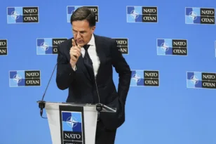 Μαρκ Ρούτε: «Επενδύσεις στην άμυνα από το ΝΑΤΟ αλλιώς να μάθουμε ρωσικά»