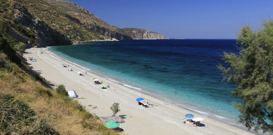 Ενας αστυνομικός ήρωας απέτρεψε πιθανό πνιγμό μάνας και κόρης... Ενας αστυνομικός ήρωας απέτρεψε πιθανό πνιγμό μάνας και κόρης...