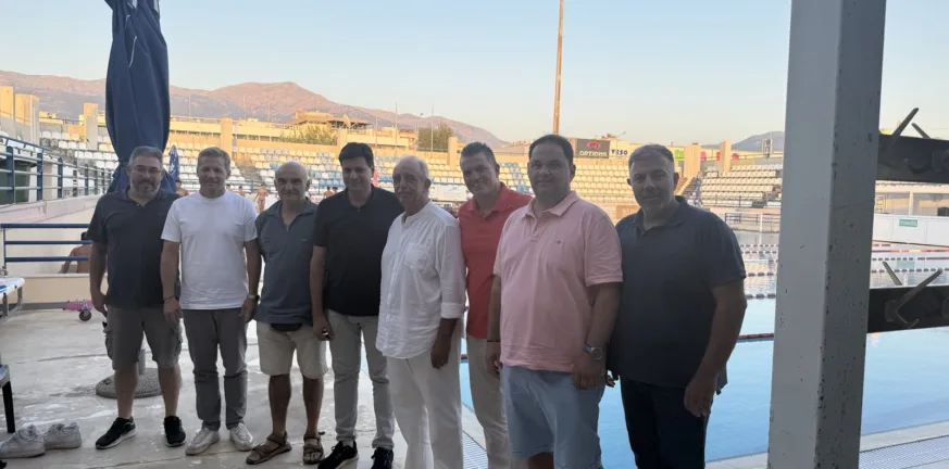 Επίσκεψη του Ψωμά στο κολυμβητήριο του ΝΟΠ για συγχαρητήρια Επίσκεψη του Ψωμά στο κολυμβητήριο του ΝΟΠ για συγχαρητήρια