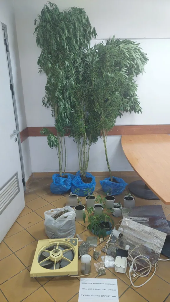 «Φυτώριο» ναρκωτικών στο Αγρίνιο: Είχε ολόκληρο εργαστήριο μέσα στο σπίτι του ΦΩΤΟ