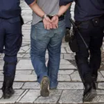 Αχαΐα: Μαχαίρια, ναρκωτικά, κλοπή και φασαρία σε εκδήλωση – Μπαράζ συλλήψεων από την ΕΛΑΣ