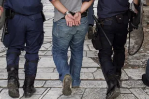 Μεγάλη επιχείρηση της Αστυνομίας, συλλήψεις για «φιλοξενία» παράνομων μεταναστών