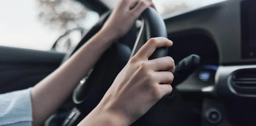 Πάτρα: Παρακολούθηση 25χρονης μέσω GPS! Δικογραφία σε βάρος 31χρονου