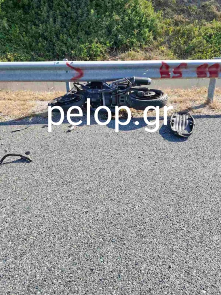 Πατρών - Κορίνθου: Σοβαρό τροχαίο για τον Διοικητή της 6ης ΕΜΟΔΕ - ΙΧ προσέκρουσε στη μηχανή του ΦΩΤΟ Η μηχανή του διοικητή της ΕΜΟΔΕ Πάτρας, σφηνώθηκε στα προστατευτικά κιγκλιδώματα