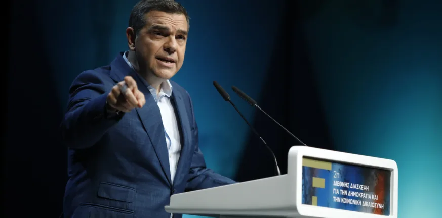 Ηχηρή παρέμβαση Τσίπρα για την άρνηση Τασούλα για τα πρακτικά του δημοψηφίσματος Ηχηρή παρέμβαση Τσίπρα για την άρνηση Τασούλα για τα πρακτικά του δημοψηφίσματος