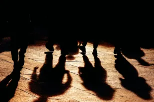 Πάτρα: Απειλή, καταδίωξη και τραυματισμός 16χρονου – Συνελήφθη 15χρονος και η μητέρα του