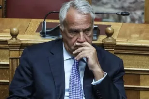 Ποινικό αδίκημα η παράνομη παραμονή – «Αυστηρό άσυλο» και πίεση για επιστροφές θέλει ο Βορίδης
