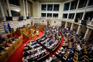 Με 297 η Βουλή, πώς θα λειτουργεί μετά την απόφαση για τους «Σπαρτιάτες»