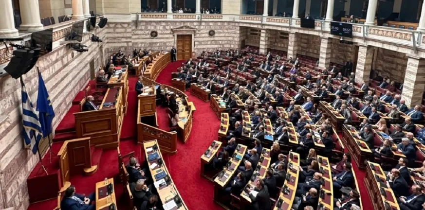Συμφωνία κομμάτων για τα όρια πλειοψηφίας στη Βουλή των 297 – Στους 151 διατηρείται ο πήχης