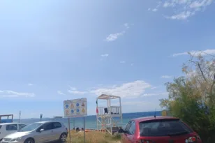 Οι πατρινοί πήγαν θάλασσα, λίγοι βούτηξαν (ΦΩΤΟ)