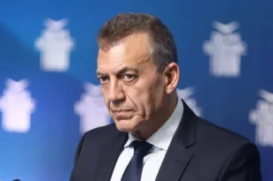 Ανατροπή στο ραντεβού του Βρούτση με τους ιδιοκτήτες των αιώνιων
