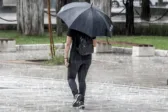 «Ρόλερ κόστερ» ο καιρός: Βελτίωση σήμερα και βροχές, 40άρια την Παρασκευή και νέα πτώση το Σαββατοκύριακο, η πρόβλεψη για την Πάτρα