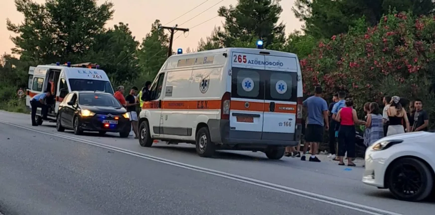 Δίωξη για κακούργημα: Στον 19χρονο οδηγό που έπεσε σε στάση ΚΤΕΛ, χωρίς δίπλωμα και ήταν υπό την επήρεια αλκοόλ ΦΩΤΟ Δίωξη για κακούργημα: Στον 19χρονο οδηγό που έπεσε σε στάση ΚΤΕΛ, χωρίς δίπλωμα και ήταν υπό την επήρεια αλκοόλ ΦΩΤΟ