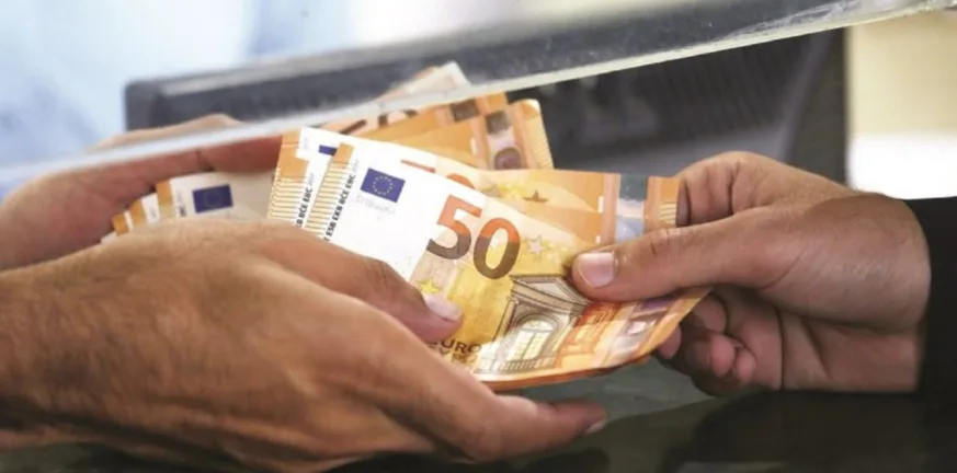 Αγρίνιο: Εκλεβαν με τη μέθοδο ανταλλαγής χαρτονομισμάτων Αγρίνιο: Εκλεβαν με τη μέθοδο ανταλλαγής χαρτονομισμάτων