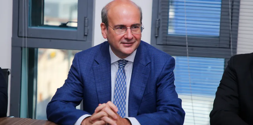 Στην Πάτρα σήμερα ο Κωστής Χατζηδάκης Στην Πάτρα σήμερα ο Κωστής Χατζηδάκης
