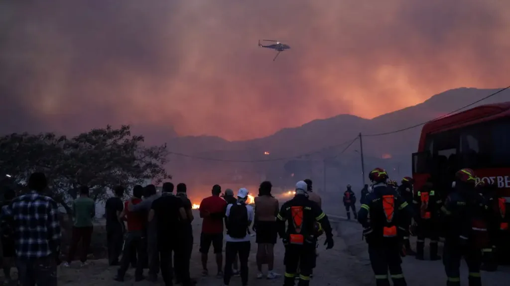 «Μάνα μου η Χίος καίγεται»! Το νησί σε κατάσταση εκτάκτου ανάγκης ΦΩΤΟ