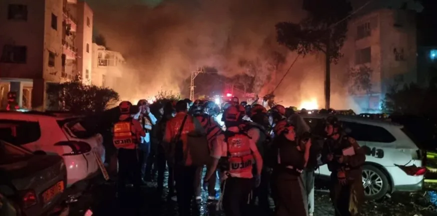Νεα πυραυλική επίθεση στο Ισραήλ- Νύχτα κόλασης στο Τελ Αβιβ ΒΙΝΤΕΟ Νεα πυραυλική επίθεση στο Ισραήλ- Νύχτα κόλασης στο Τελ Αβιβ ΒΙΝΤΕΟ