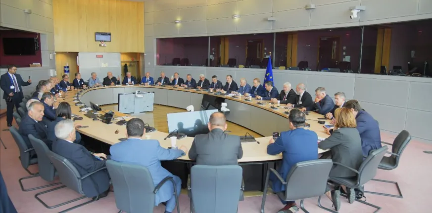Πάτρα: Παραμένει στο μεταίχμιο το τρένο - Η συνάντηση Πελετίδη με Τζιτζικώστα και Δήμα στις Βρυξέλλες