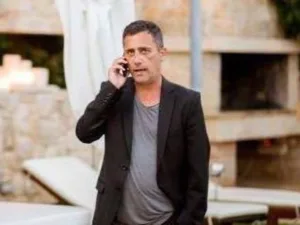 Ο Κώστας Πελετίδης αποχαιρετά τον φίλο του Θουκιδίδη...