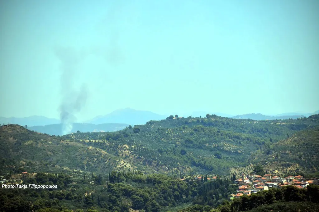 Φωτιά στα Κάμενα Αρχαίας Ολυμπίας: Τέθηκε υπό έλεγχο - Ανησυχία λόγω αναζωπυρώσεων ΦΩΤΟ