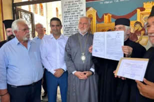 Ο Αρχιεπίσκοπος Αμερικής κ.κ. Ελπιδοφόρος στην Απιδούλα για τη στήριξη της αναστύλωσης του Ιερού Ναού Κοιμήσεως της Θεοτόκου