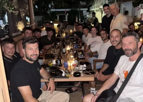 «Οικογενειακό» δείπνο για τους ποδοσφαιριστές του Αίολου Αγυιάς
