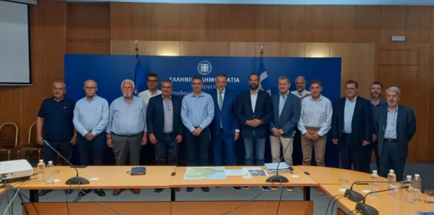 Φαρμάκης για την Πατρών-Πύργου: Υιοθετήθηκε σειρά προτάσεων για συμπληρωματικά έργα Φαρμάκης για την Πατρών-Πύργου: Υιοθετήθηκε σειρά προτάσεων για συμπληρωματικά έργα