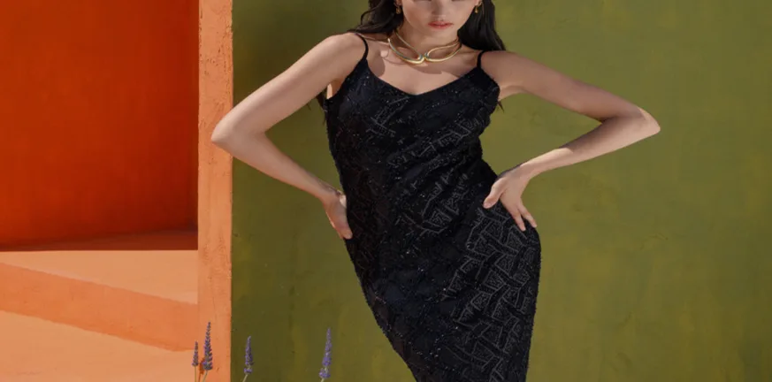 Καλεσμένη σε Γάμο: 5+1 Looks που θα εντυπωσιάσουν! Καλεσμένη σε Γάμο: 5+1 Looks που θα εντυπωσιάσουν!