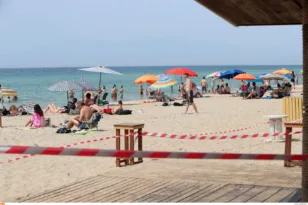 Χαλκιδική: Διήμερο λουκέτο σε beachbar για καταπάτηση αιγιαλού