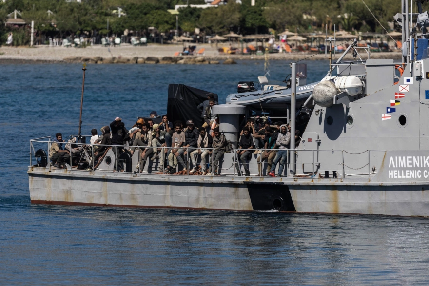 Η Κρήτη «βουλιάζει» από παράνομους μετανάστες: Ξεπέρασαν τους 1.600 σε 48 ώρες ΒΙΝΤΕΟ, ΦΩΤΟ
