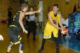 ΑΕ Γλαύκου Έσπερου: Δικός της με τη…βούλα ο Φίλιππος Φραντζής ΒΙΝΤΕΟ