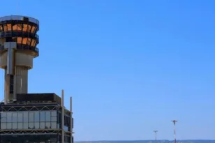 Φρικτός θάνατος στο αεροδρόμιο του Μπέργκαμο: Άνδρας παρασύρθηκε από τον κινητήρα αεροσκάφους