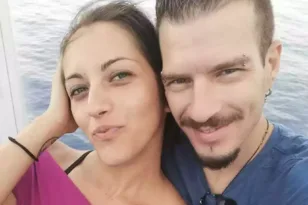 «Ο άνανδρος, ο βαρύς ο άντρας τη μαχαίρωσε πισώπλατα!», μεγάλη η ένταση στη δίκη για τη δολοφονία της Κυριακής Γρίβα