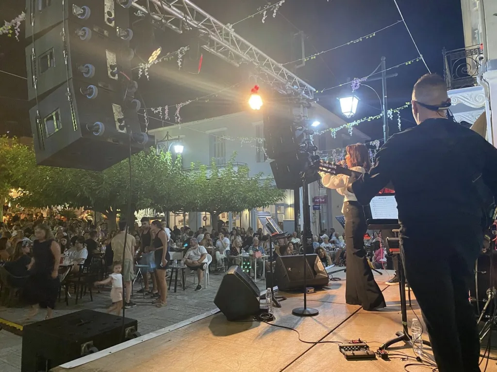 Μουσικές ανάσες και δυνατά συναισθήματα στην Αιγιάλεια: Τριήμερο πολιτισμού με λάμψη και συγκίνηση