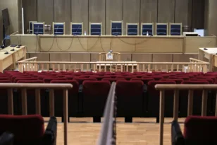 Μύδροι του ΠΑΣΟΚ κατά Μητσοτάκη για τους αντιπροέδρους του Αρείου Πάγου