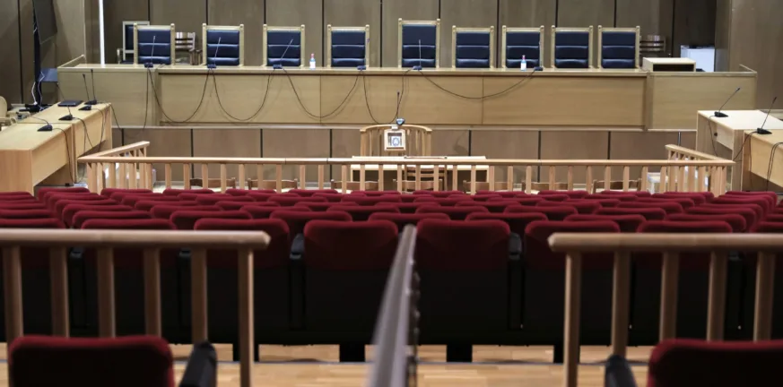 Μύδροι του ΠΑΣΟΚ κατά Μητσοτάκη για τους αντιπροέδρους του Αρείου Πάγου