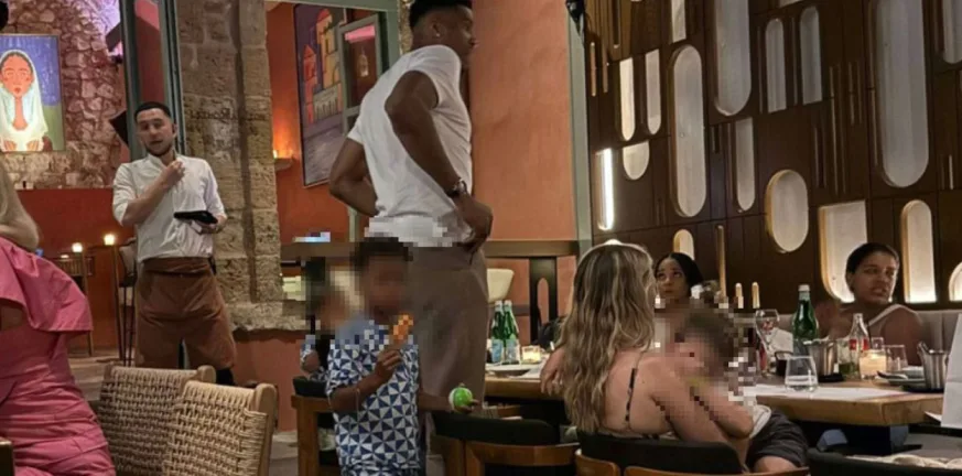 Στα Χανιά κάνει διακοπές ο Γιάννης Αντετοκούνμπο με την οικογένειά του ΦΩΤΟ Στα Χανιά κάνει διακοπές ο Γιάννης Αντετοκούνμπο με την οικογένειά του ΦΩΤΟ