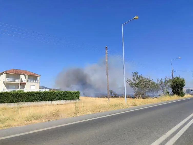 Φωτιά και 112 στον Άγιο Σώστη Τρίπολης ΦΩΤΟ