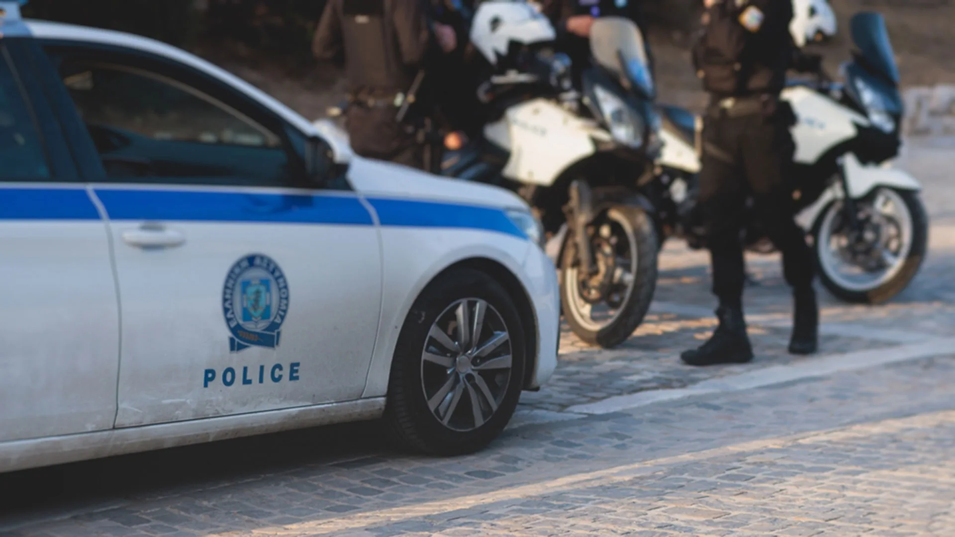 Μπαράζ συλλήψεων σε Πάτρα, Αγρίνιο, Πύργο και Ναύπακτο: Από βαριές καταδίκες μέχρι κλοπές ρεύματος