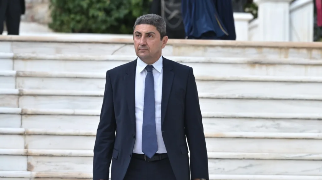 51η Επέτειος για την αποκατάσταση της Δημοκρατίας: Οι προσκεκλημένοι και οι ατάκες «φωτιά», ΦΩΤΟ, ΒΙΝΤΕΟ