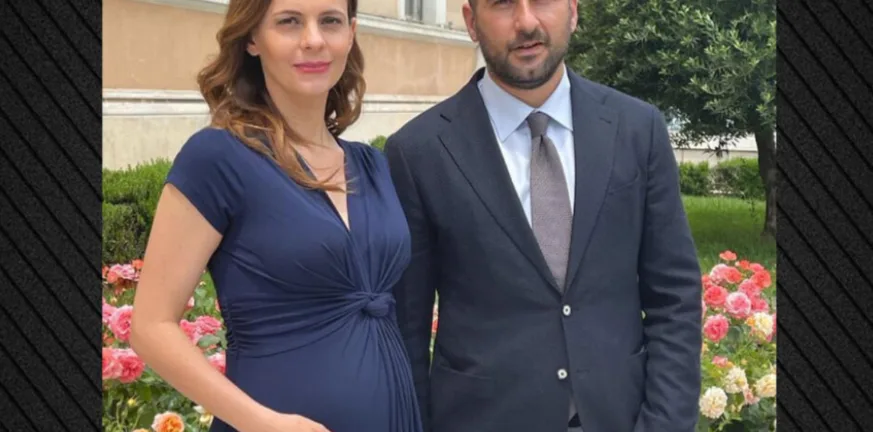 Γονείς για δεύτερη φορά Αχτσιόγλου - Τζανακόπουλος Γονείς για δεύτερη φορά Αχτσιόγλου - Τζανακόπουλος