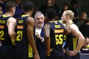 Αυτός είναι ο βαφτισιμιός του Νίκου Βετούλα που κλήθηκε στην Εθνική Σερβίας!