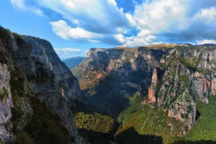 Τραγωδία στο φαράγγι του Βίκου: Νεκρή 25χρονη Αμερικανίδα τουρίστρια
