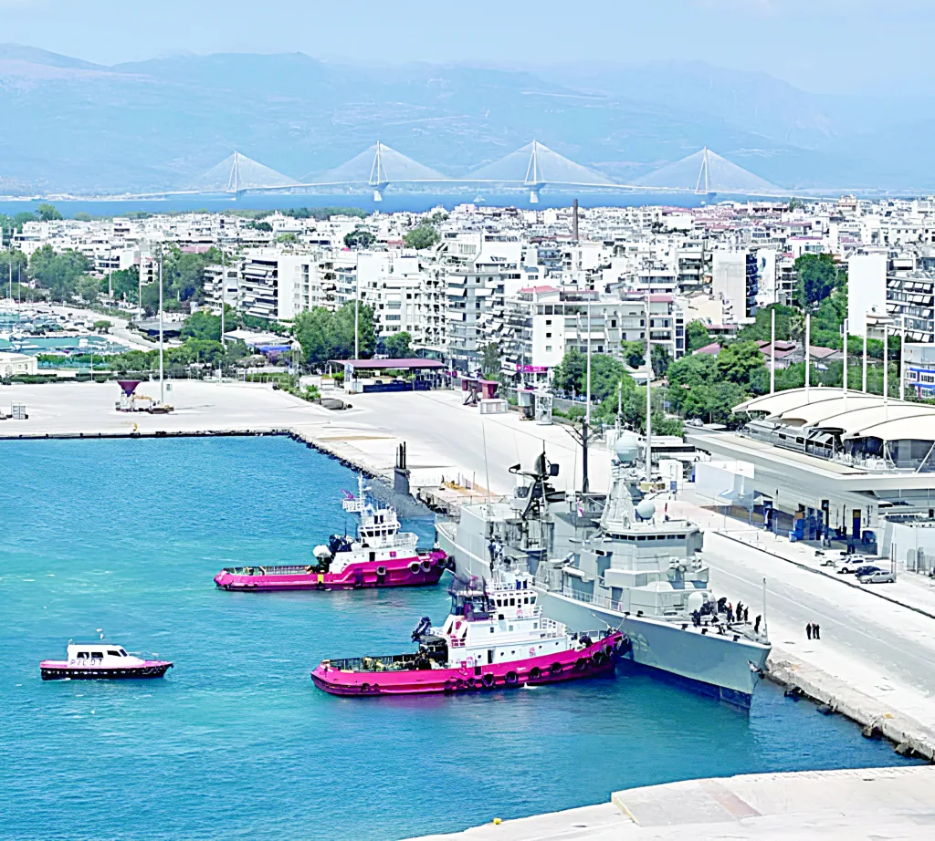 Πάτρα: Δυο σκάφη, πολλές ιστορίες ΦΩΤΟ