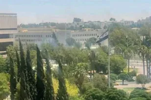 Το Ισραήλ άνοιξε νέο μέτωπο με τη Συρία – Αεροπορική επιδρομή στη Δαμασκό ΒΙΝΤΕΟ