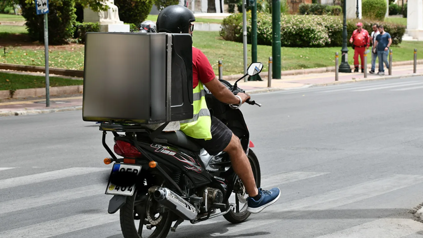 Δυτική Ελλάδα: Σε ποιες εργασίες στον ιδιωτικό τομέα αποφάσισε το Υπουργείο παύση εργασίας τη Δευτέρα